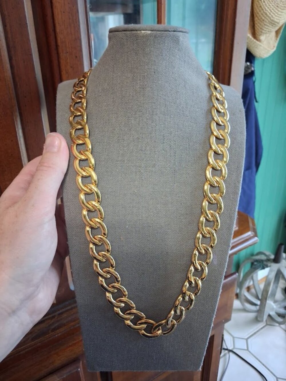 22 inch Napier chain necklace